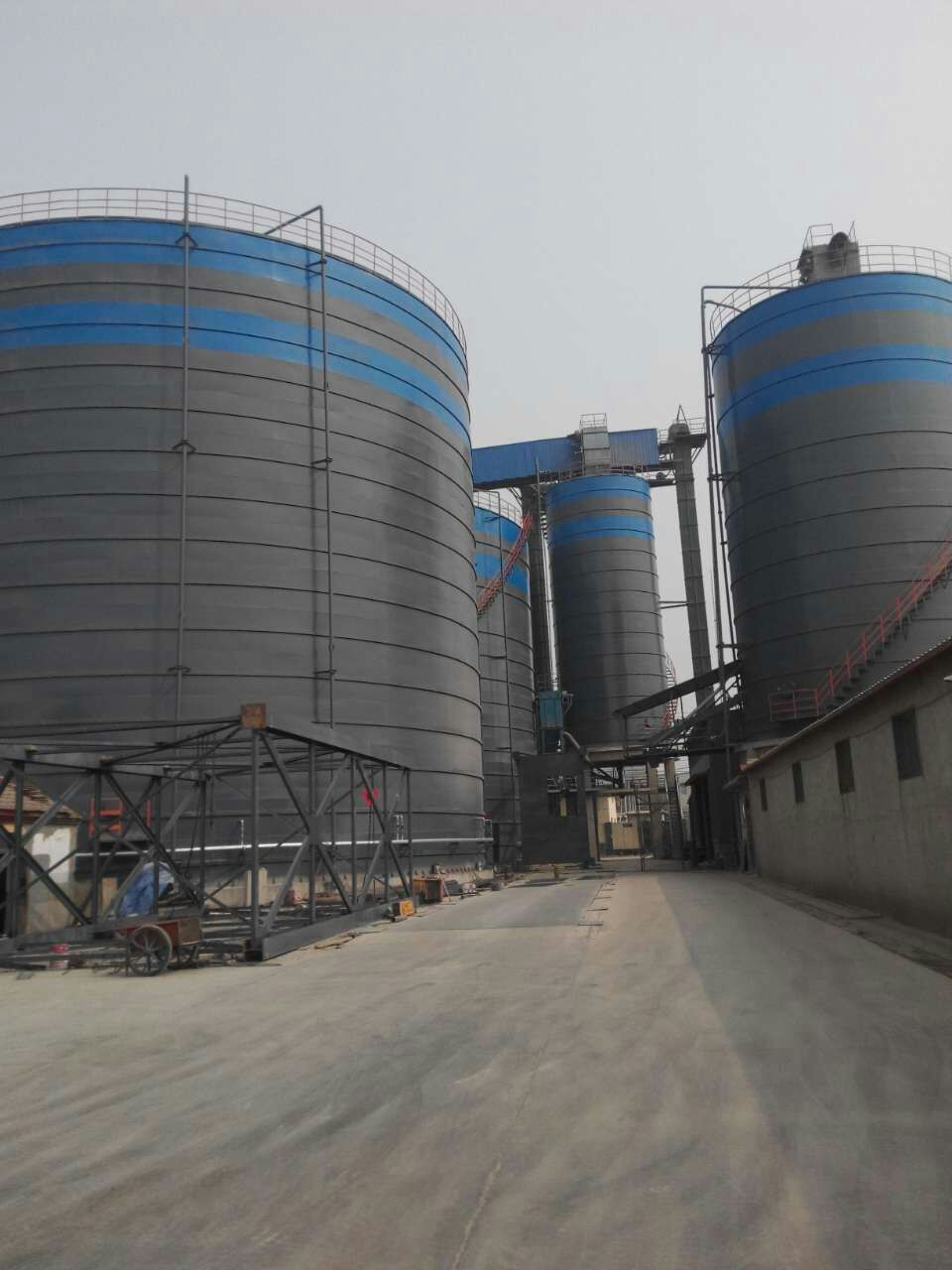 岳塘粉煤灰储存库基础怎么建造